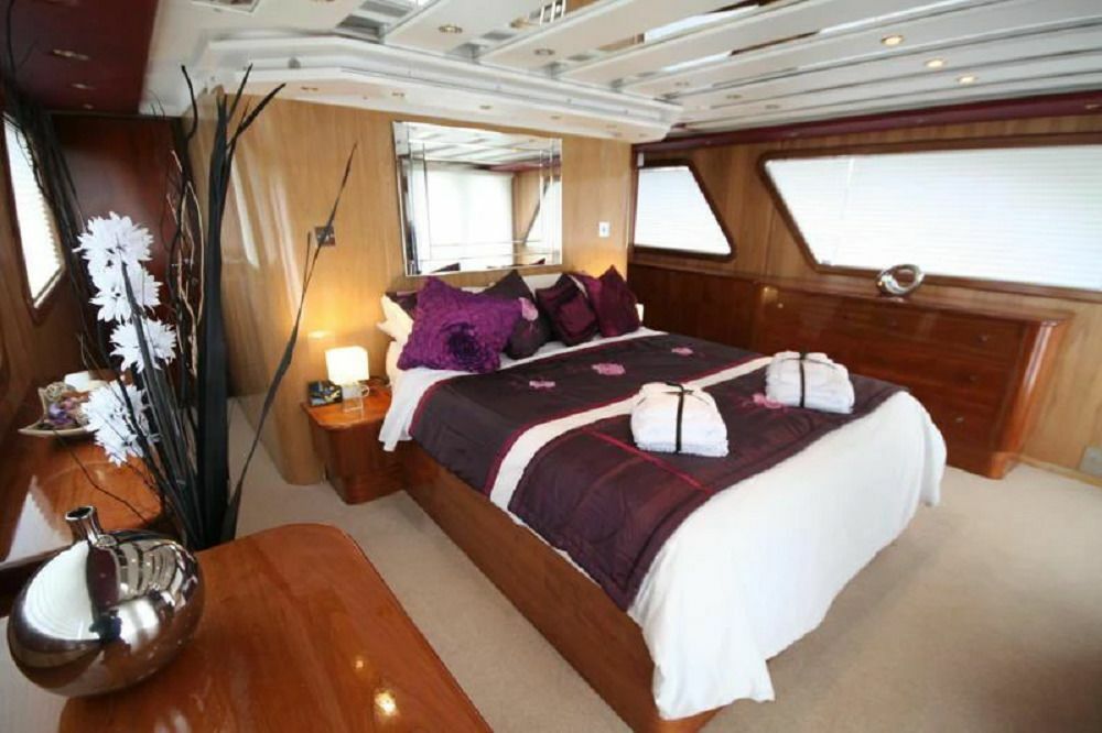 Hotel Absolute Pleasure Yacht à Londres Extérieur photo